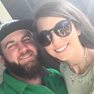 Meet your Posher, Hallie